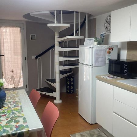Apartmán Dimora Nel Vico Monopoli Exteriér fotografie
