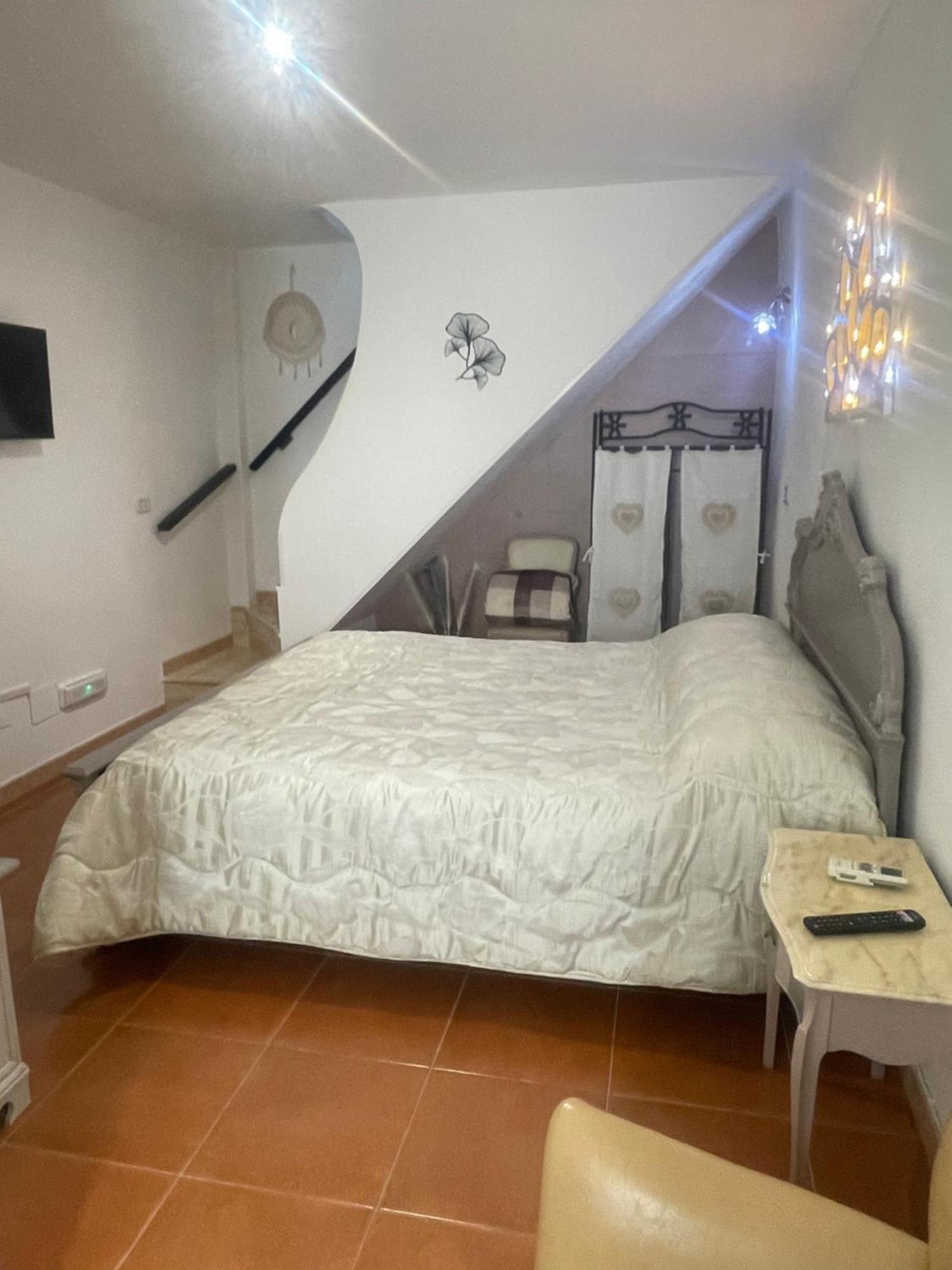 Apartmán Dimora Nel Vico Monopoli Exteriér fotografie