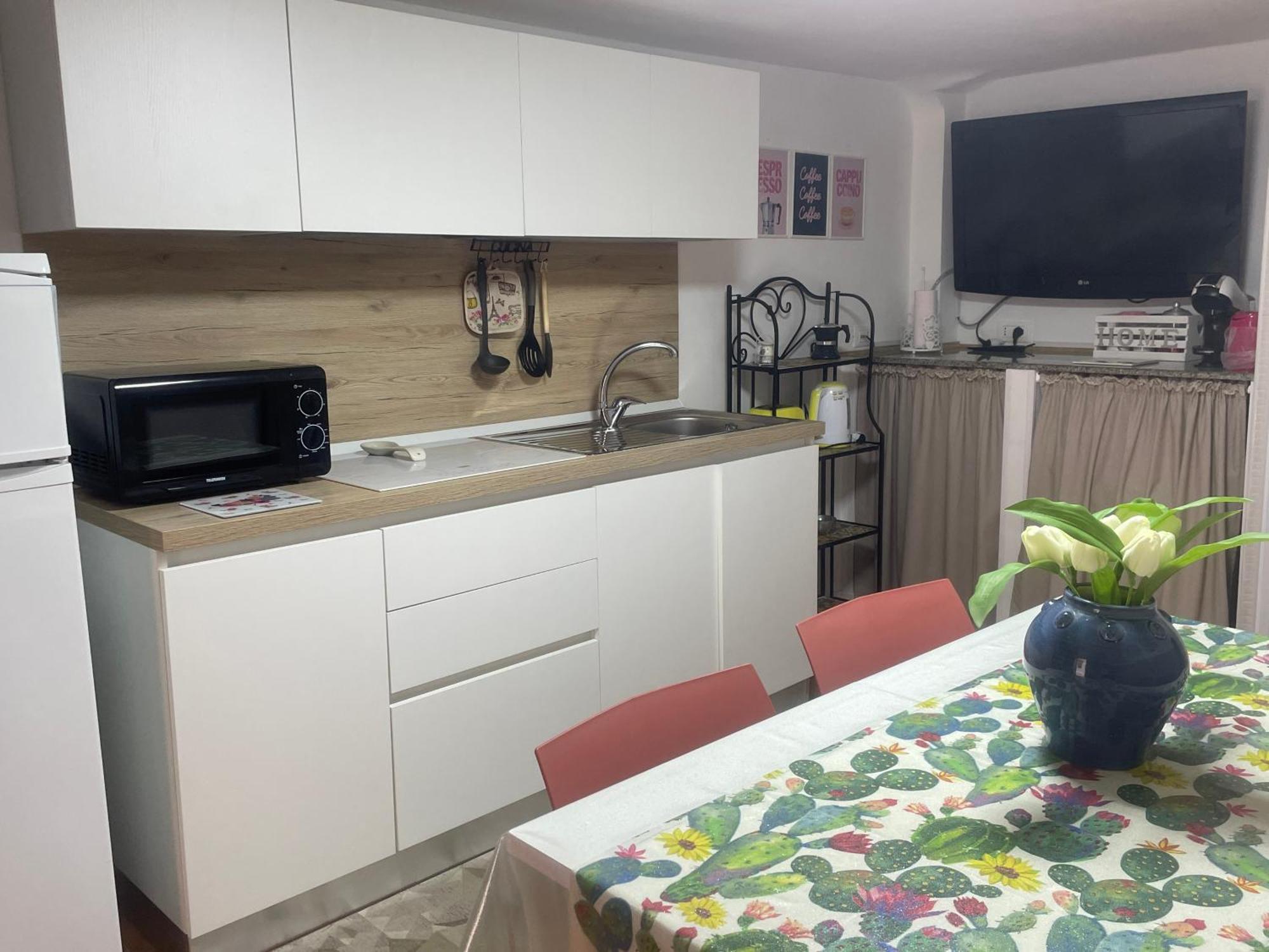 Apartmán Dimora Nel Vico Monopoli Exteriér fotografie